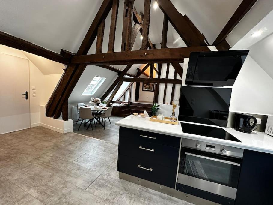 Apartamento Charme, Poutres Et Elegance Chartres Exterior foto
